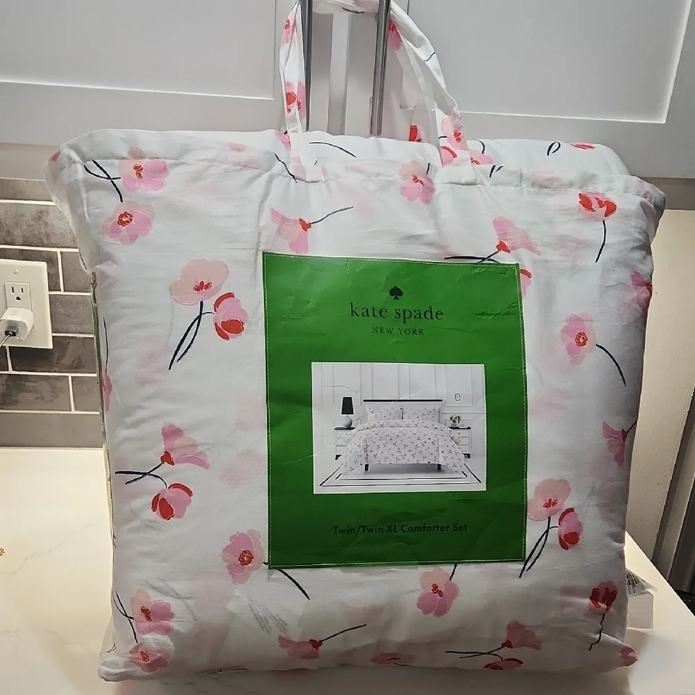 Kate Spade Falling Pippies White and Pink Comforter Set